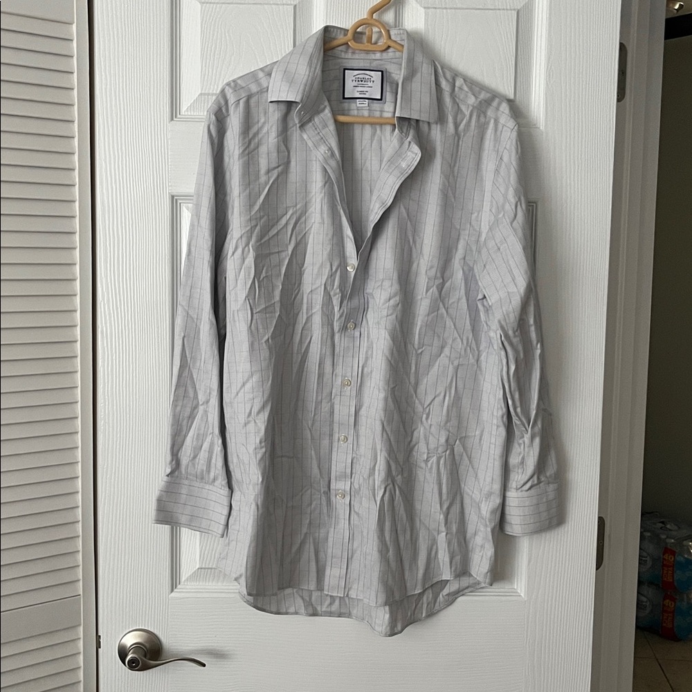 Charles Tyrwhitt Light Gray Striped Shirt size 15.5”x33”